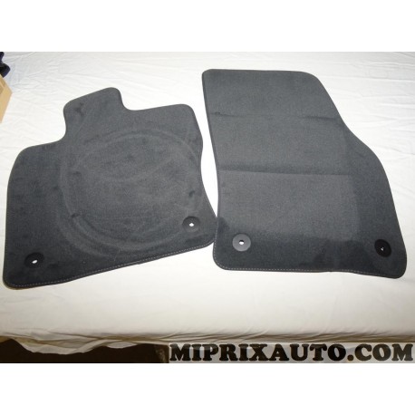 Paire tapis de sol avant (legerement plié) Volkswagen Audi Skoda Seat original OEM 81B863011JTV 