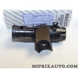 Feu eclairage plaque immatriculation Fiat Alfa Romeo Lancia original OEM  51701517, au meilleur prix 19.2 sur Miprixauto DGJAUTO SLU